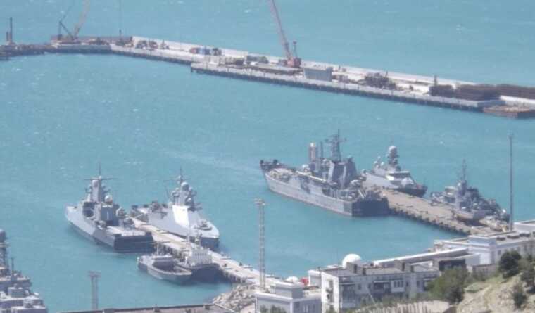 Росіяни зміцнюють військово-морську базу в Новоросійську, – «АТЕШ»