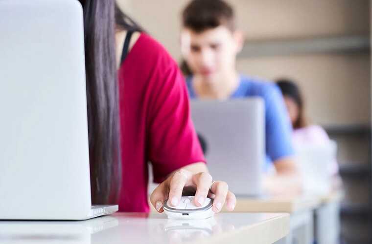 Українські восьмикласники у Польщі склали ЗНО: лише чверть із них вибрали російську мову