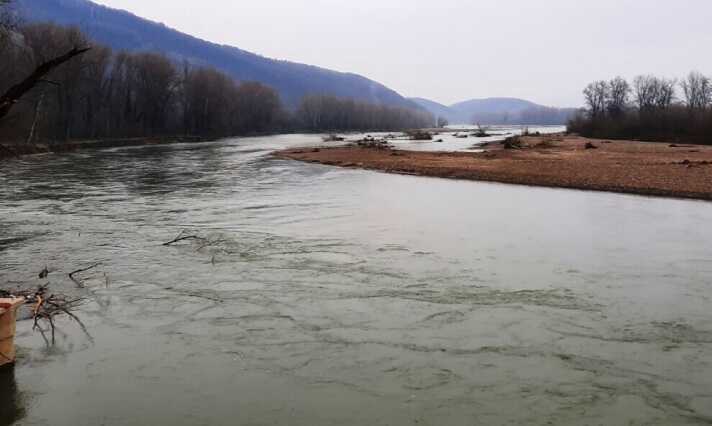 У Тисі виявили тіло потопельника за 10 метрів від румунського берега