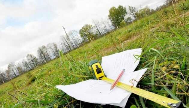 Суд у Хмельницькій області повернув з незаконного володіння землю на 1 мільярд гривень