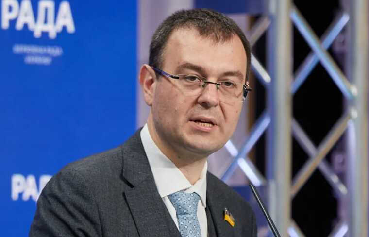 Некоторым предприятиям могут предоставить возможность "экономического бронирования" работников, - Гетманцев