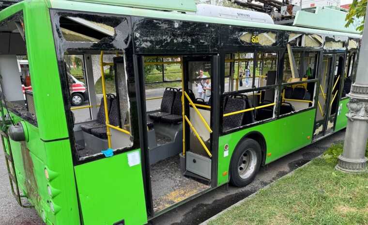 В сети публикуют фото и видео последствий обстрела Харькова