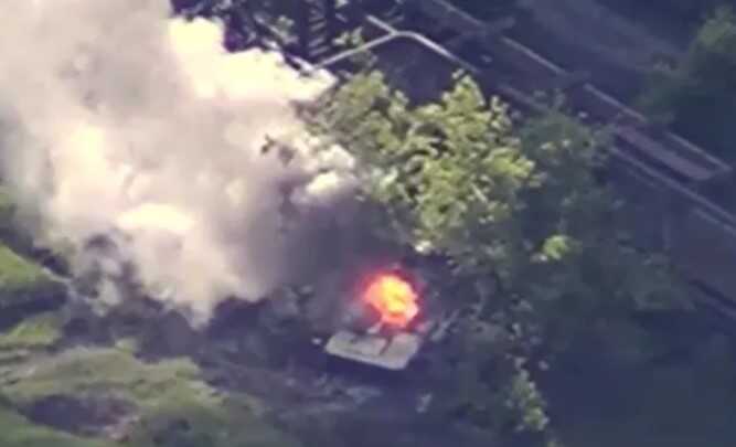 Українські розвідники виявили і знищили ворожу САУ «Гвоздика»