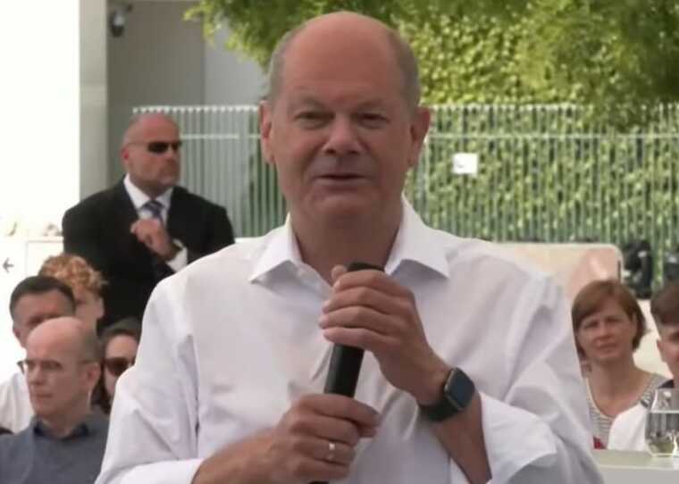 Шольц припустив, що вступ України до Альянсу не очікується "у наступні 30 років"