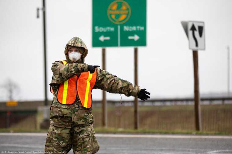 Нацгвардия США поможет в преодолении последствий торнадо и лесных пожаров