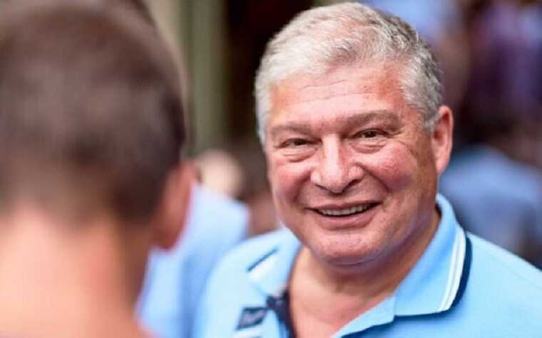 Завсідник "каналів Медведчука" Червоненко гуляє у громадських місцях зі зброєю, - соцмережі