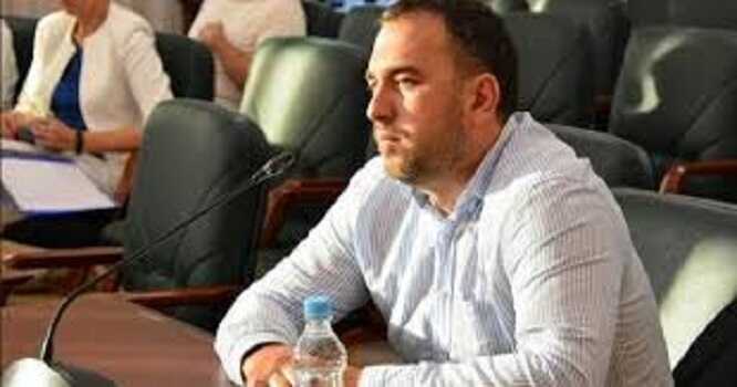 Колишнього суддю зі Львова Лозинского спіймали на хабарі за переправлення ухилянта