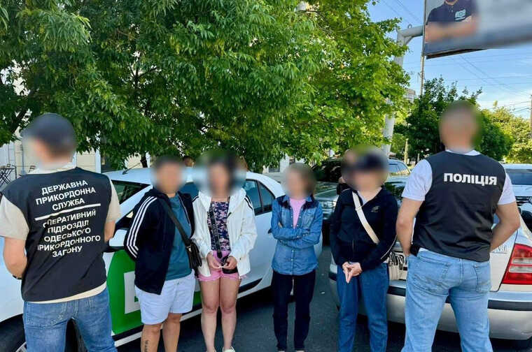 4000 долларов за фиктивный брак с многодетной женщиной, чтобы «уклониться»