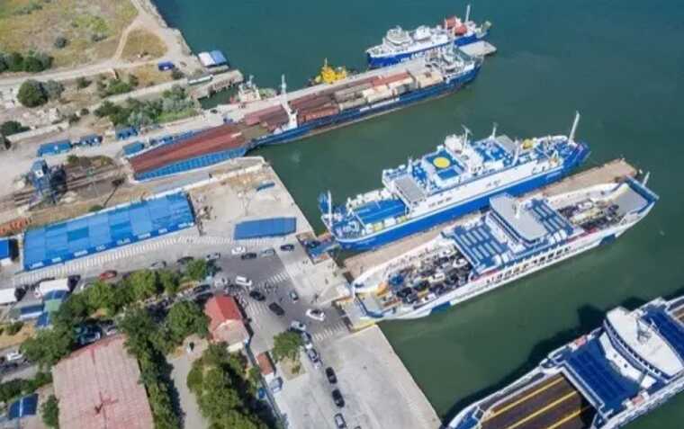 У мережі публікують фото пошкоджень Керченської переправи