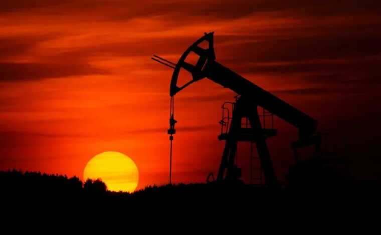 Reuters: Ціни на нафту впали, причина - США