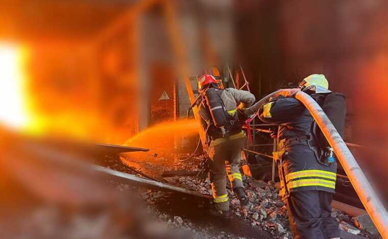 В Івано-Франківській області через ракетну атаку окупантів сталася пожежа на об’єкті критичної інфраструктури