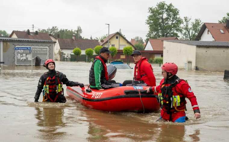 У Німеччині на півдні країни, де тривають повені, загинув рятувальник