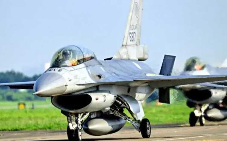          F-16,  ̲