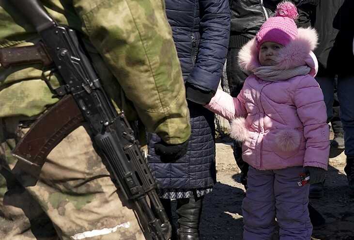 Окупанти вивезли із Херсона 46 дітей: NYT опублікувала гучне розслідування