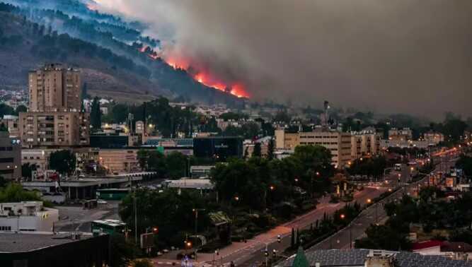 На півночі Ізраїлю через обстріл з боку Лівану вирують масштабні пожежі