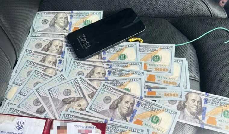 На Київщині на хабарі затримали депутата міськради