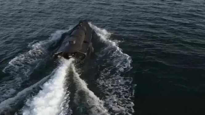 DIU shows destruction of Russian tugboat in occupied Crimea