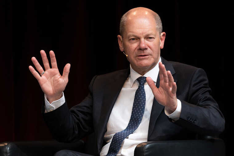 Канцлер Німеччини пом’якшив позицію щодо передачі Україні ракет Taurus