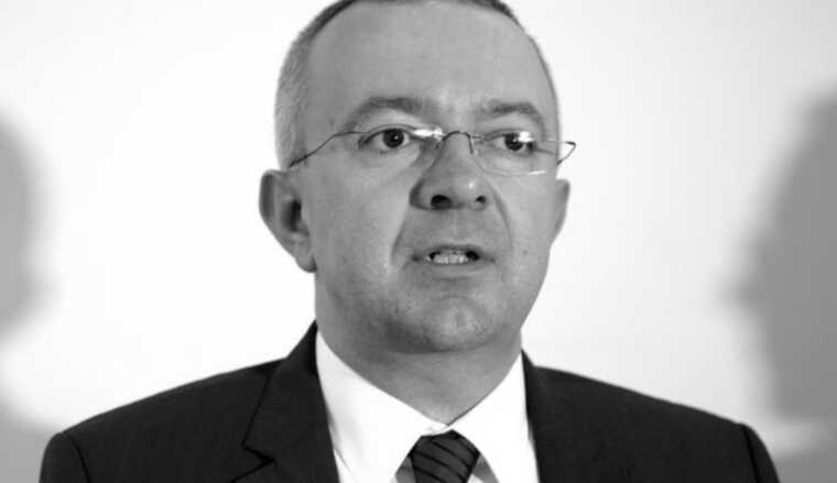 У Польщі одного з найбагатших бізнесменів знайшли мертвим на полі біля будинку