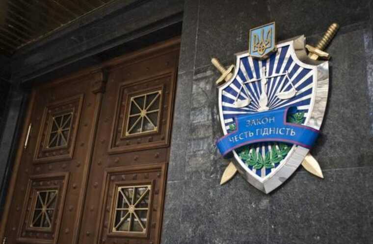 В Днепре прокурор получил от отца в подарок внедорожник