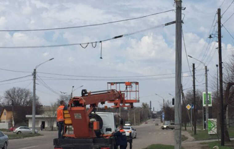 У Харкові КП «Міськсвітло» замовило проводи на третину дорожче від ринку