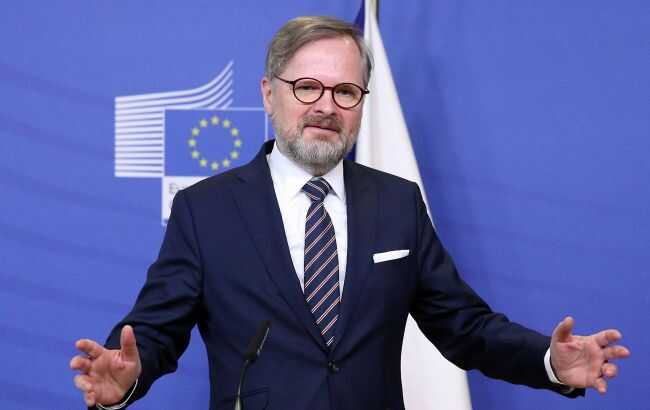 Премьер Чехии Петр Фиала заявил о возможной причастности РФ к попытке поджога автобусов в Праге