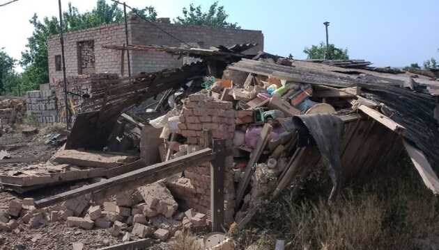 Окупанти вдарили по Нікополю: пошкоджена інфраструктура та житлові будинки