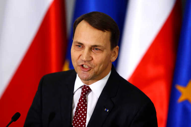 Росія може тримати ядерну зброю під боком у ЄС, - Сікорський