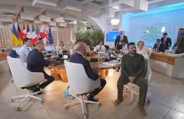 Президент Зеленський прибув в Італію на саміт G7