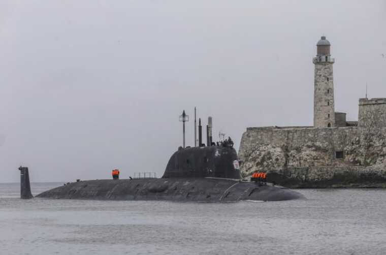 До берегів Куби прибув підводний човен США