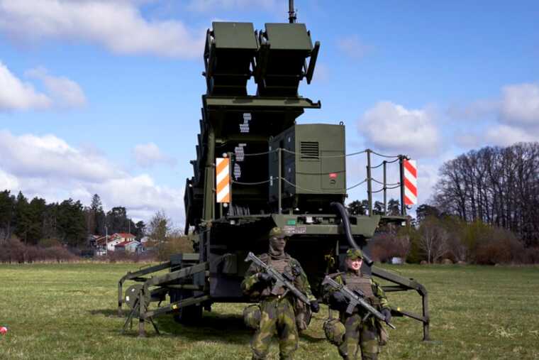 Німеччина виділила новий пакет допомоги Україні: IRIS-T, HIMARS та бронетехніка