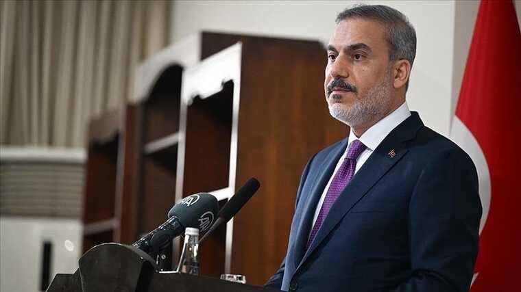 Глава МИД Турции призвал пригласить РФ на Саммит мира