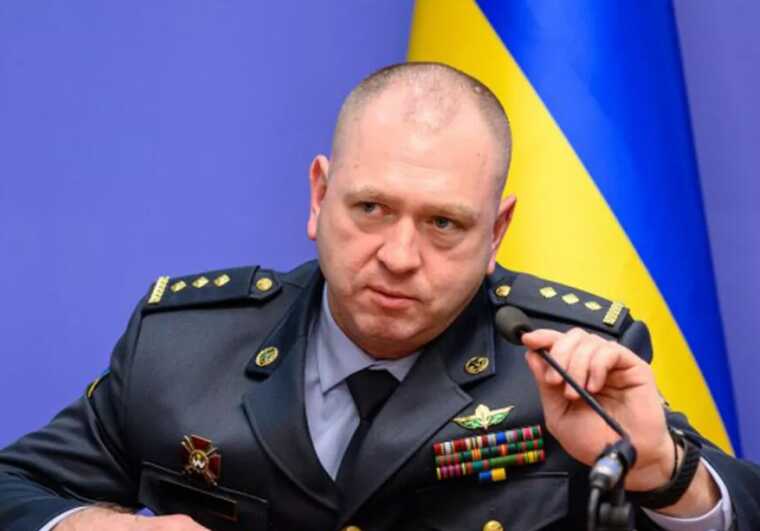 Співробітник СБУ 1,5 року «доїв» прикордонника