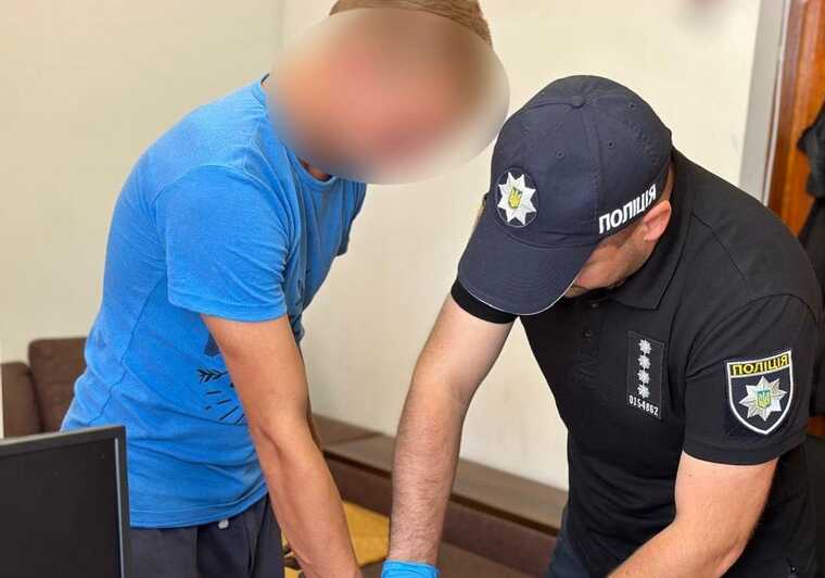 18-річний хлопець пограбував жінку для ухилення від мобілізації за судимістю