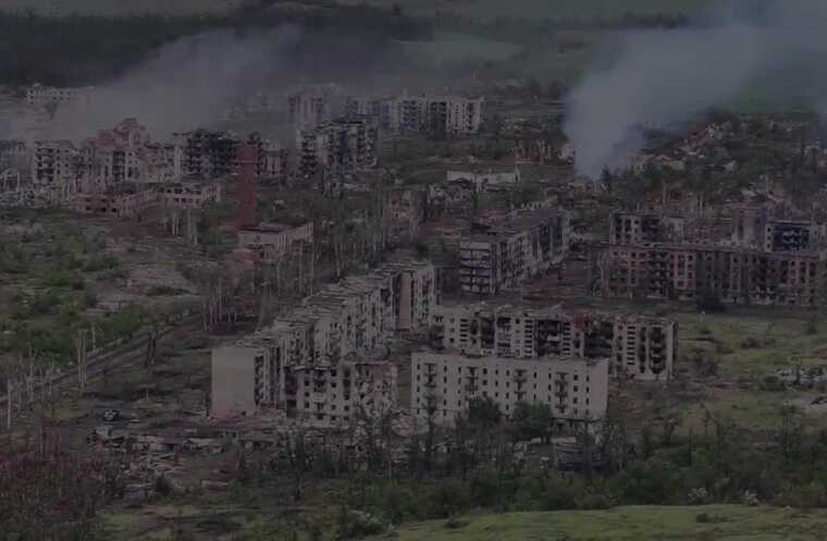 Військові з 225 ОШБ опублікували відео зруйнованого міста Часів Яр