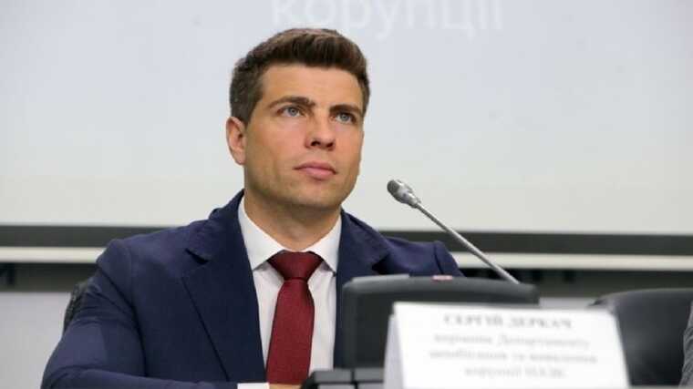 У Мінінфраструктури заявили про підготовку українок до роботи далекобійницями та водійками автобусів