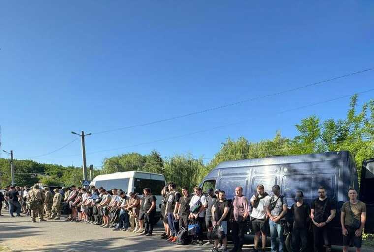 Затримання ухилянтів поблизу Одеси: кожен заплатив по 9 тисяч доларів