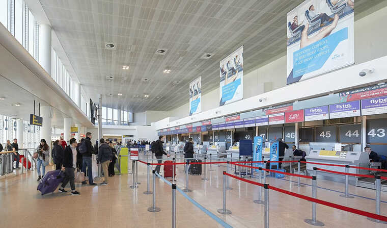 У Британії аеропорт Манчестера призупинив роботу через масштабне відключення електрики