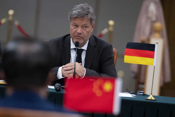 У Німеччині закликали Китай припинити обходити санкції ЄС проти РФ