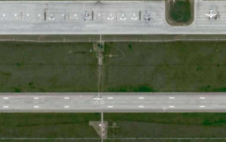 На аэродроме Энгельс-2 самолеты Ту-95 постоянно меняют месторасположение