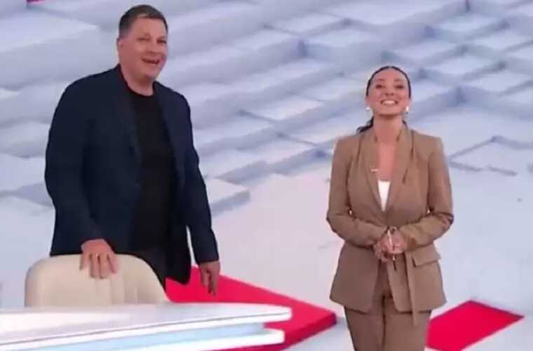 Від телеведучих у прямому ефірі телемарафону "втік" стіл