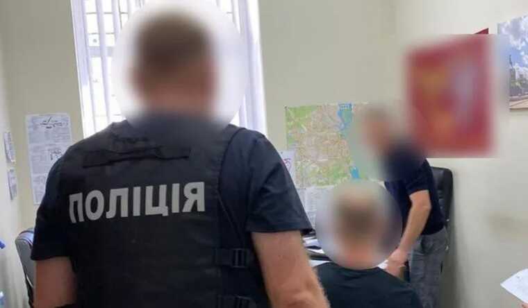 Чиновнику КМДА вручили підозру через утилізацію шин, за яку відповідав підрядник