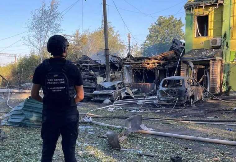 Окупанти атакували Вільнянськ на Запоріжжі: у мережі показали фото наслідків