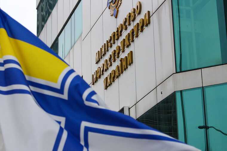 Закриття Польщею в’їзду та виїзду для українських вантажівок було незаконне, - Мінінфраструктури