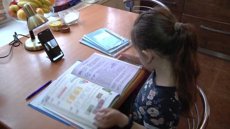 На Херсонщині планують відновити офлайн-уроки