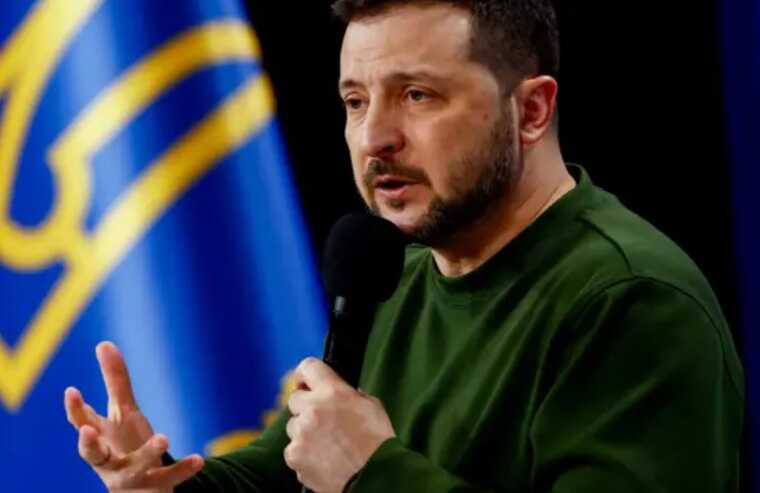 Якщо Трамп знає, як закінчити війну, хай скаже сьогодні, - Зеленський