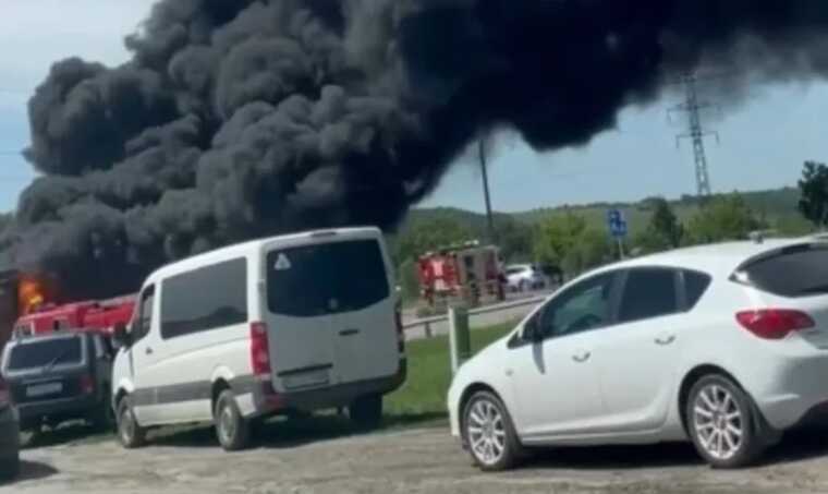 У російському Бєлгороді пролунали вибухи, спалахнула пожежа: росіяни скаржаться на ракетну атаку