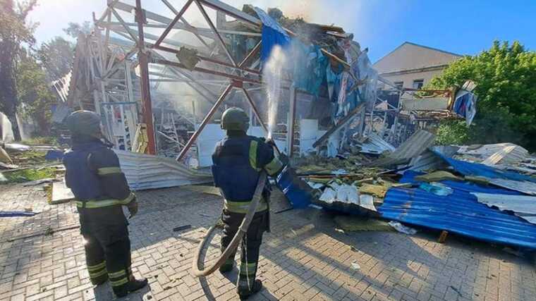 В окупованому Донецьку внаслідок обстрілу зруйновано супермаркет