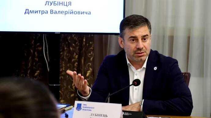 Несколько киевских чиновников сбежали за границу с детьми-сиротами