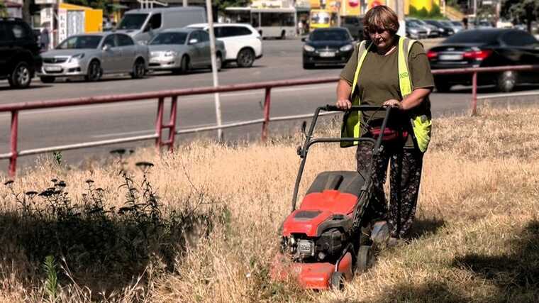 Кропивницькому комунальному підприємству бракує працівників: «Жінкам доводиться виконувати важчу роботу»